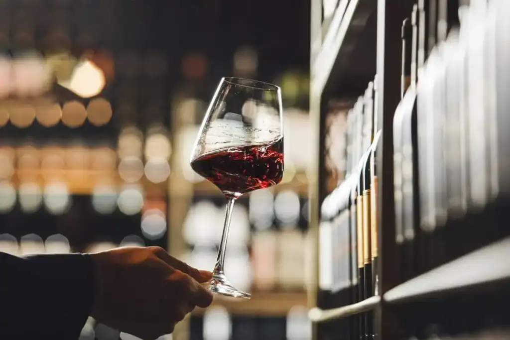 Cave à vin : l’art de vieillir ses bouteilles chez soi